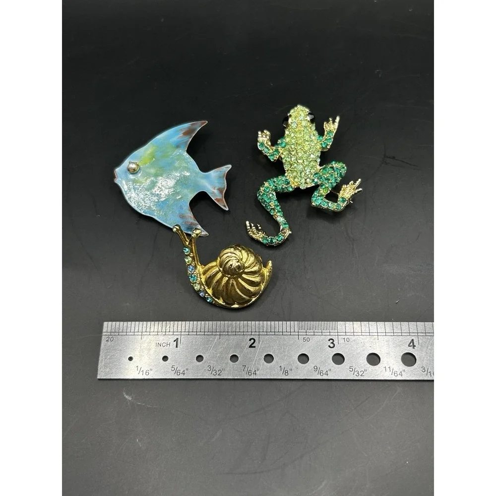 Original By Robert Blue Angelfish Enamel Brooch Pin Signed Rhinestone Frog Snail